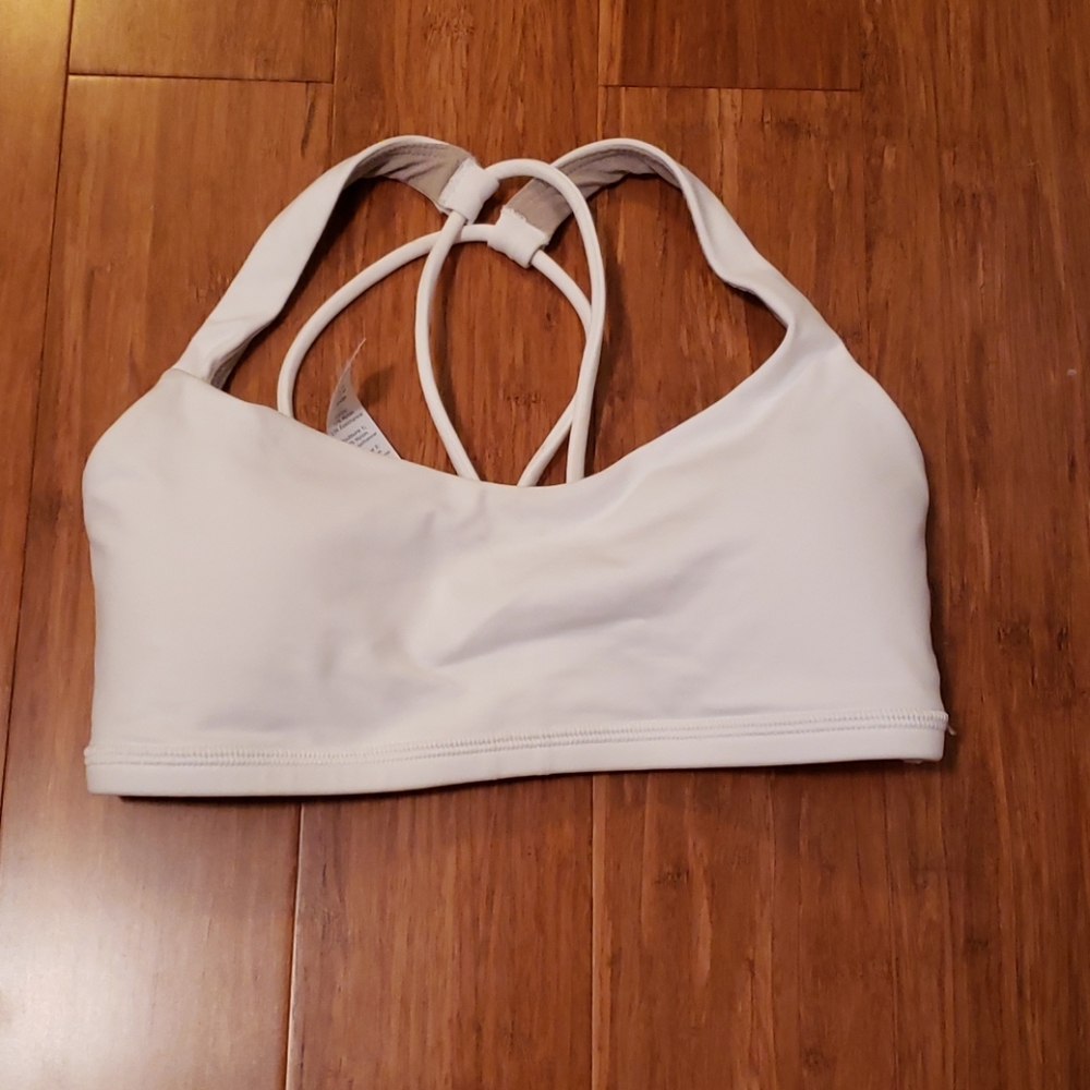 Lululemon Free to Be Bra
